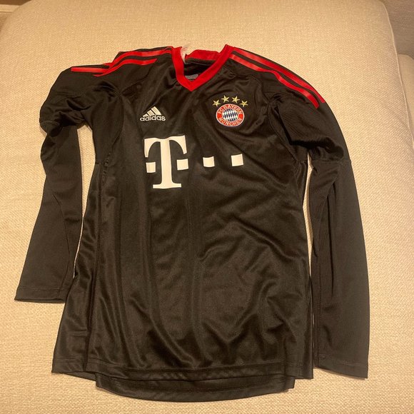 FC BAYERN MUNCHEN JERSEY, XL YOUTH - Picture 1 of 1